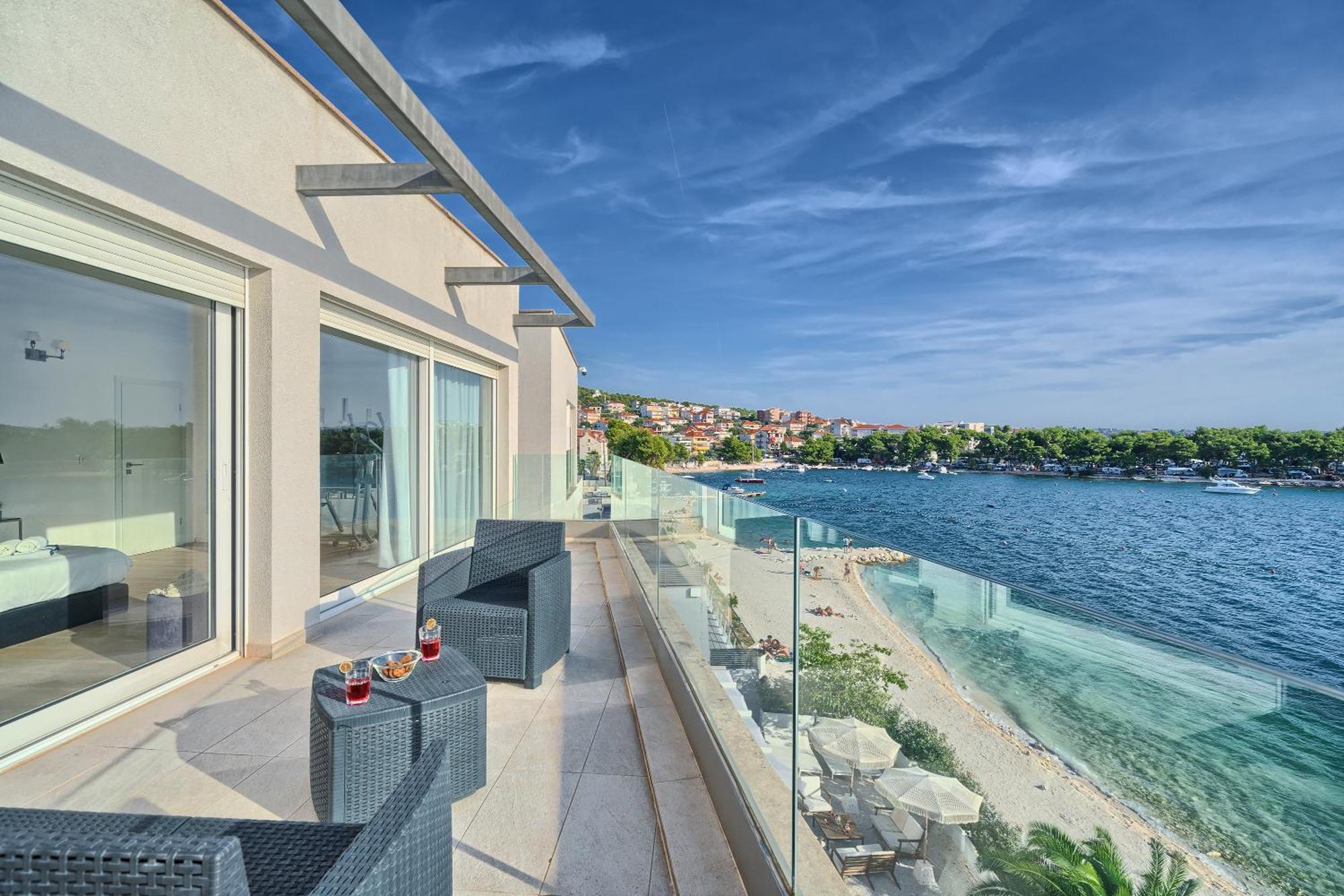 Livingstone Beach House Trogir Bagian luar foto