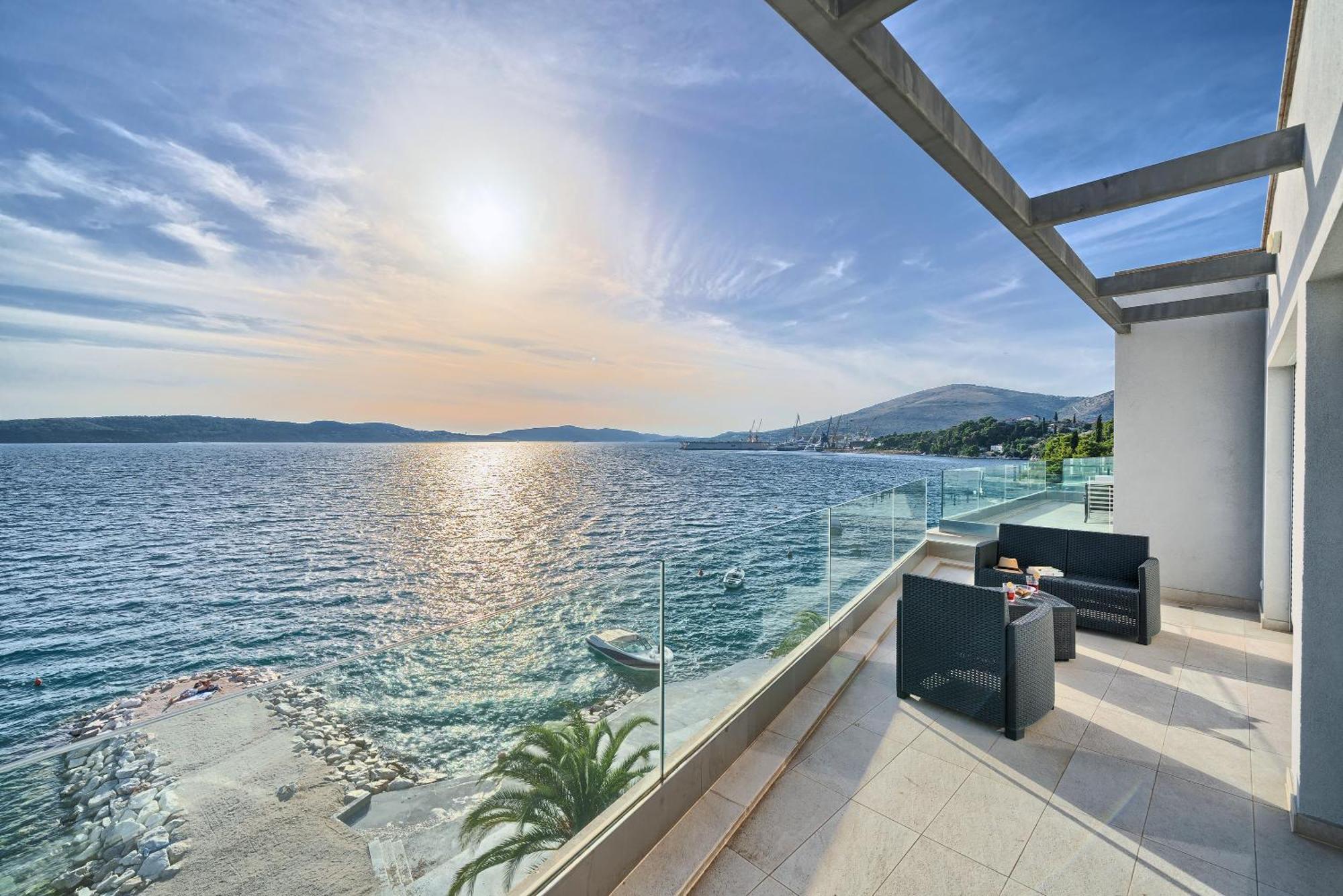 Livingstone Beach House Trogir Bagian luar foto