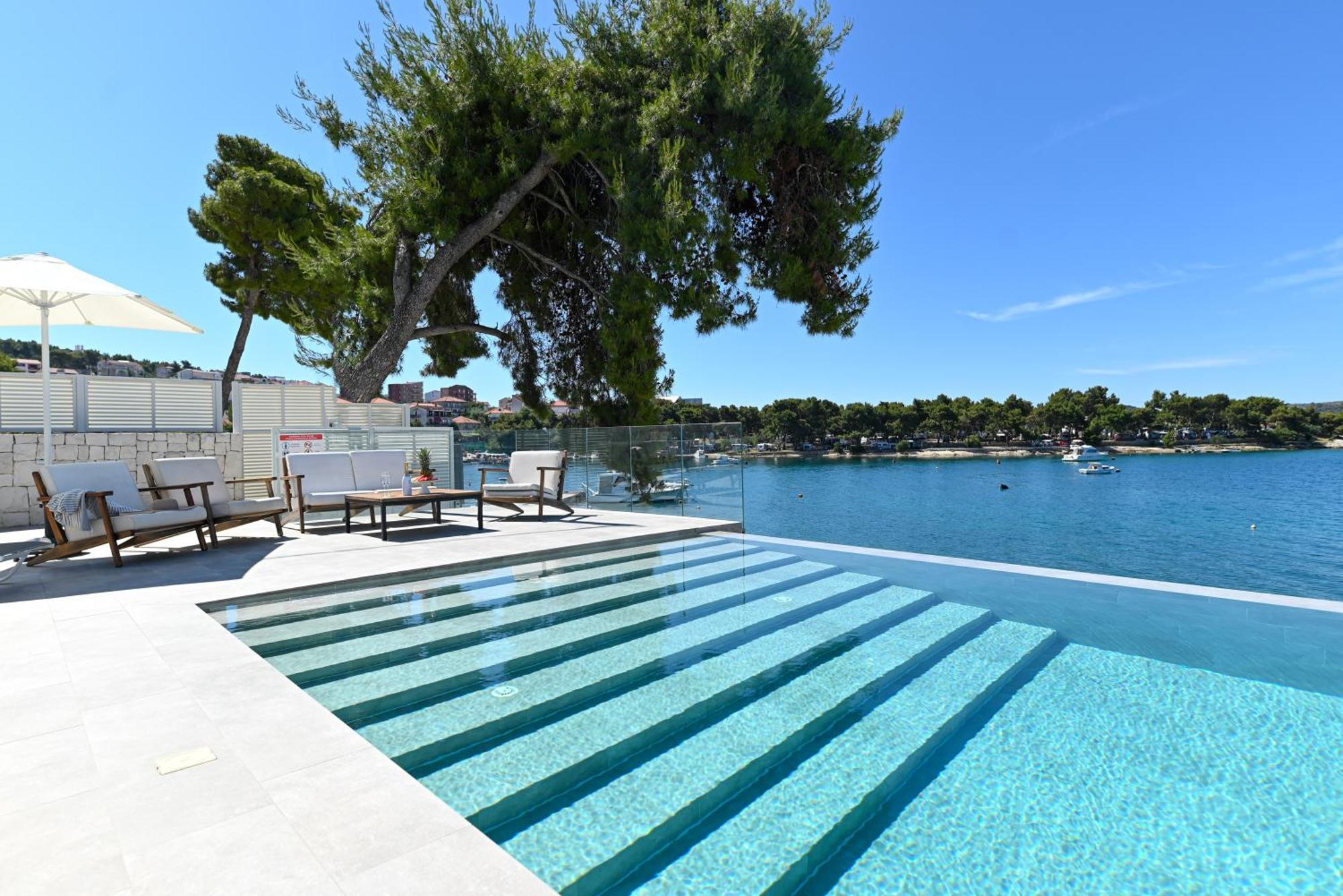 Livingstone Beach House Trogir Bagian luar foto