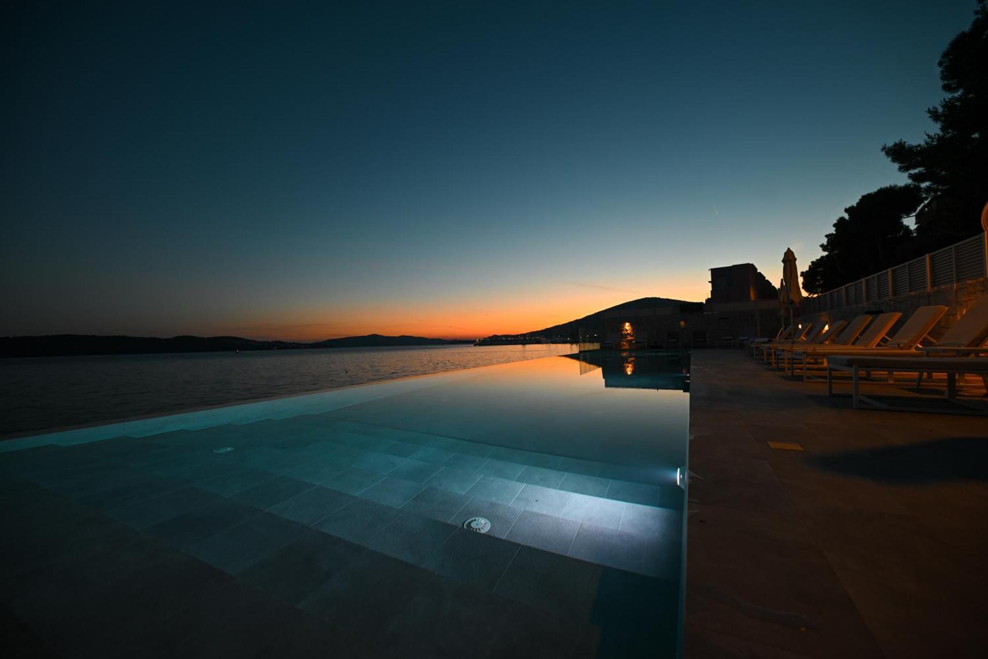 Livingstone Beach House Trogir Bagian luar foto