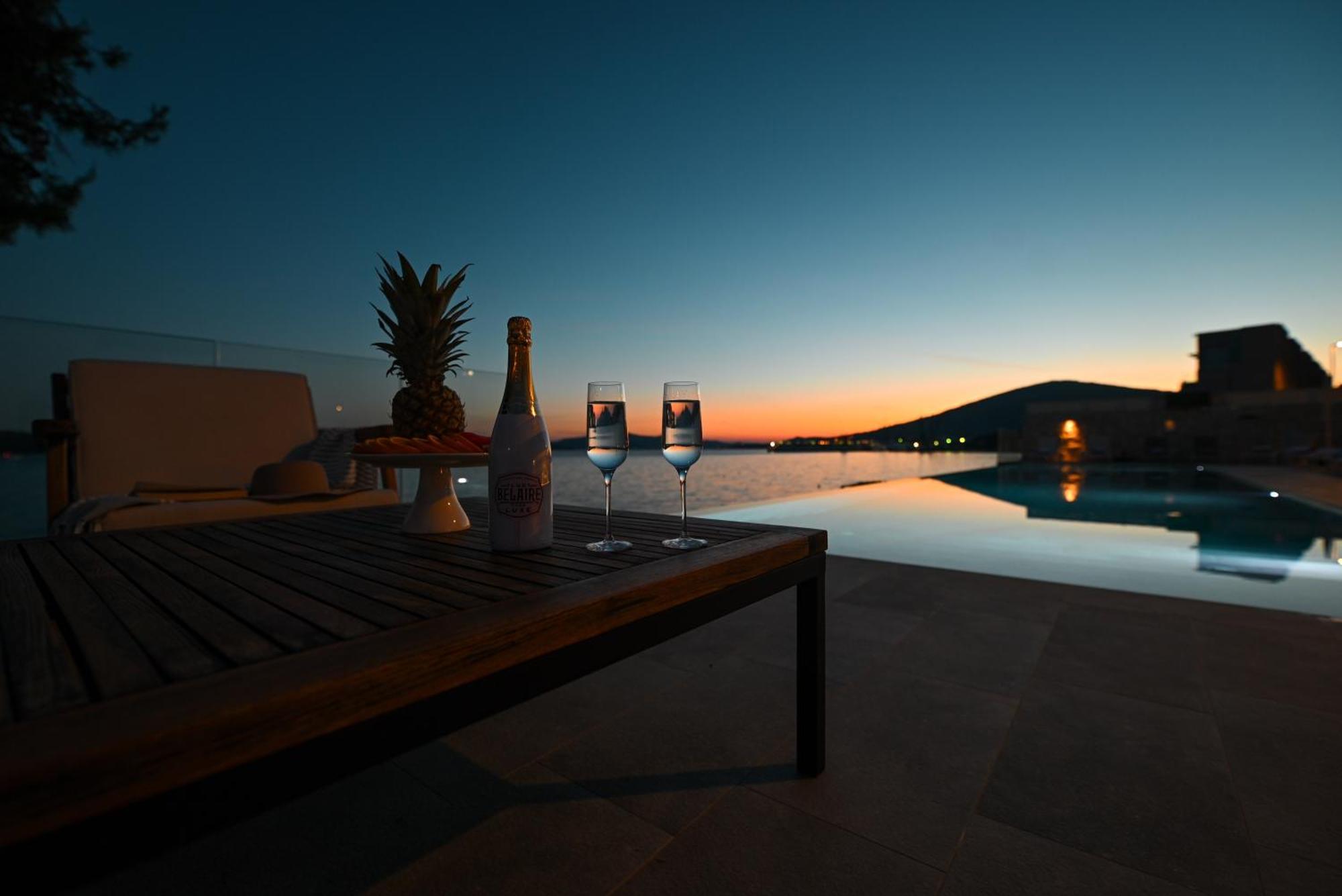 Livingstone Beach House Trogir Bagian luar foto